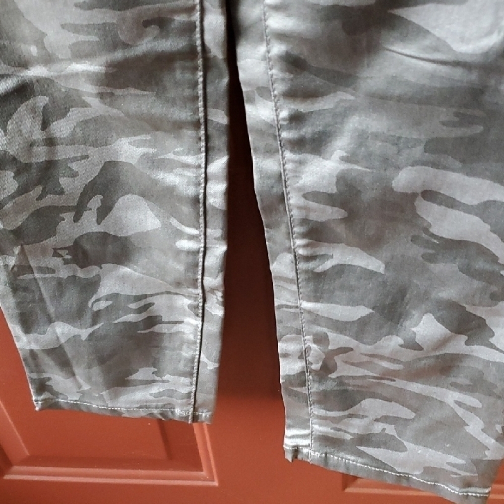 Needle And Cloth Gray Camouflage Skinny Jeans for Women 14 - Picture 5 of 11